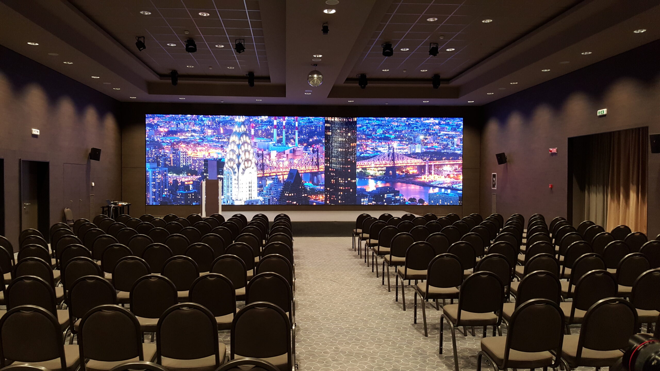 ledwall-vendita-hotel